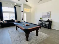 Newley remodeled 3 bed/2bath heated pool , pool table.