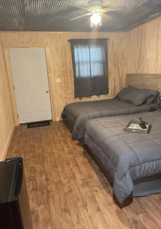 Hogan's Hideout Cottage #8