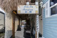 Key Largo Waterfront Paradise w/Kayaks, Private Dock & BBQ