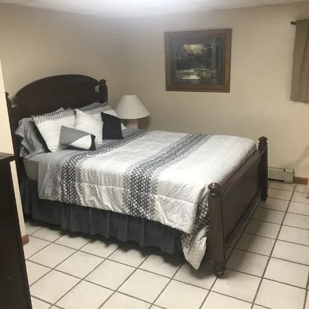 Centrally located in the beautiful Black Hills Отели в г. Лидс