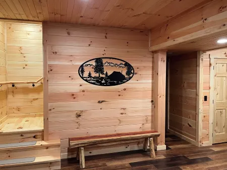 "Rustic Elegance" Your best Hocking Hills Experience !