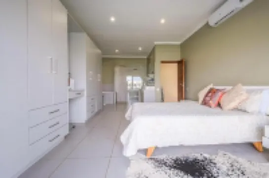 Lake Villa Hartebees Hotels in 