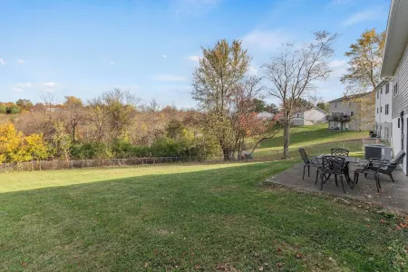 8 min to Ark, Playroom, Sleeps 12 on Quiet Street