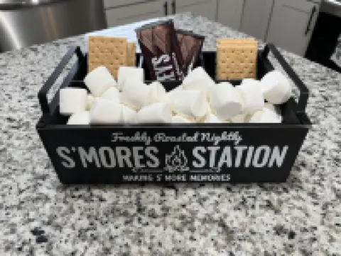 Willy T's Crystal Mountain Ski & Golf Cottage