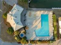 Oceanfront Queen's Grant Condo "Tide-the-Knot" with Breathtaking Ocean Views! - Pool