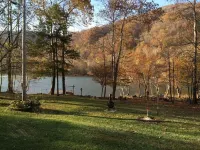 Cute Bungalow in NewRiver Gorge National Park(sleeps 6, pet friendly) Hotels in New River