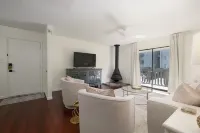 5 Star Luxury Living in Homewood Minutes from Samford!