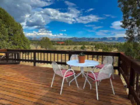 Totten Lake Lodge - Dreamy Desert A-Frame