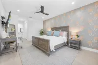 Newer Home - Heated Salt Pool - Fenced Yard - Parking - Full Kitchen - Laundry