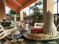 Large and bright penthouse in the heart of the city of Parma near the station