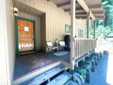 “Big Trees Retreat,” Boasts 5BR/2.5BA, Sleeps-16. 2-level living. Dog friendly!