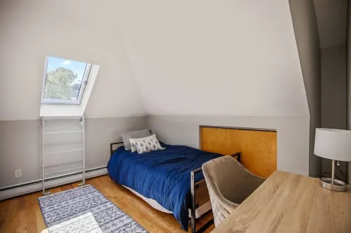 Lovely 3-bedroom downtown Portland apartment