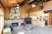 Relaxing Carnelian Bay Retreat - within walking distance to lake - 3-Star