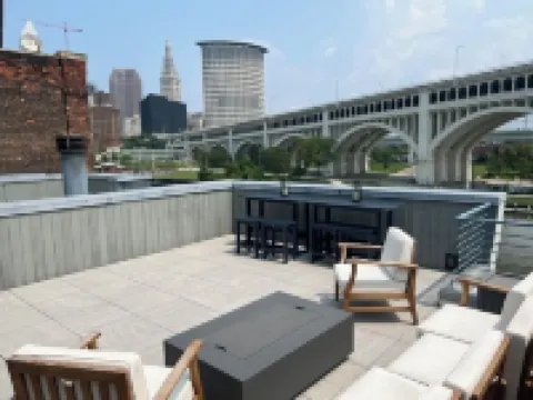 Modern retreat in the heart of Cleveland