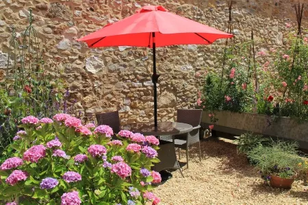 Bramley Cottage Romantic Bolthole Sleeps 2 (Dog Friendly) Near Award Winning Pub Отели рядом с достопримечательностью «Merriott Gospel Hall»