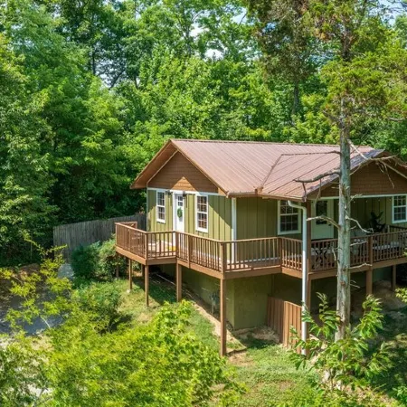 ★ Prime Location ★ Cozy Getaway ★