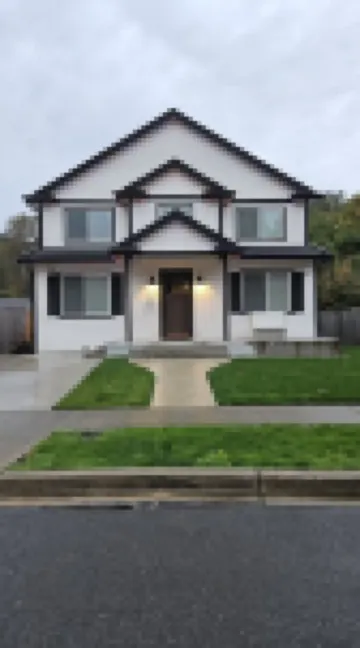 5 bed 2.5 bath w/ detached game room. Open concept, spacious for large groups.