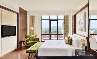 Le Méridien Jaipur Resort & Spa