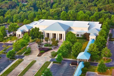 Renaissance Shoals Resort & Spa Hotels in 