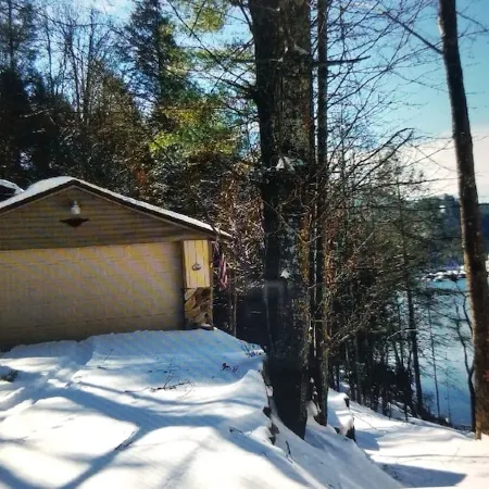Lake Watauga FAMILY FUN, Sunny Lake Front Home  Private Dock  Water Toys WiFi