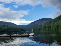 Spectacular Creek-side Mountain Home with Private Trail to Panthertown Valley