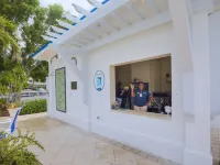 Top Floor unit with a ocean view!!!     PRIVATELY OWNED