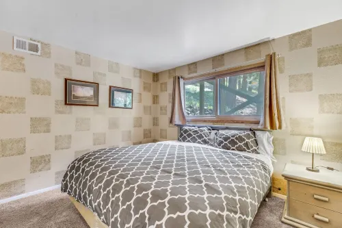 FamilyRetreat, IndoorSpaTub, Newac, 5Mins Walk2Village, LakeAccess, Sleep15