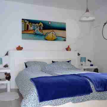 Bungalow with private pool in private garden Rooms