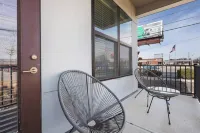 CozySuites at Notch Các khách sạn gần National Programming Services