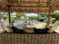 7 Bedroom with Dockage, Pool, Firepit, Paddle Boards & Kayaks - Private Pools