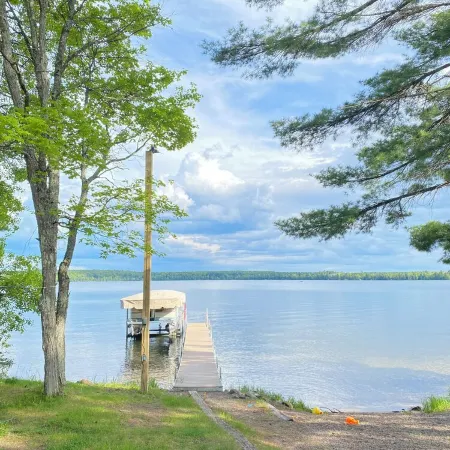 Cozy Lakefront Cabin Retreat: 3 Bedroom Cabin on South Twin Lake, Conover, WI