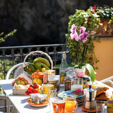 Villa Leonardo in the Heart of Positano Central Location