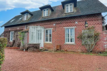 Spacious house for 8 people with garden