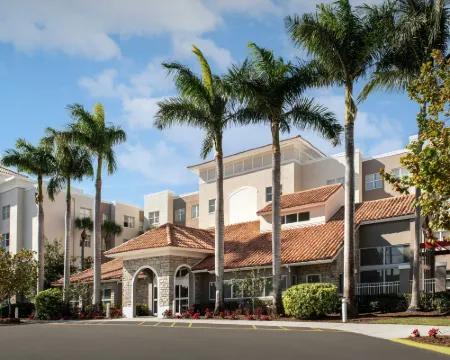 เรสซิเดนซ์อินน์ บาย แมริออท สนามบินและท่าเรือท่องเที่ยวฟอร์ตลอเดอร์เดล โรงแรมในดาเนียบีช