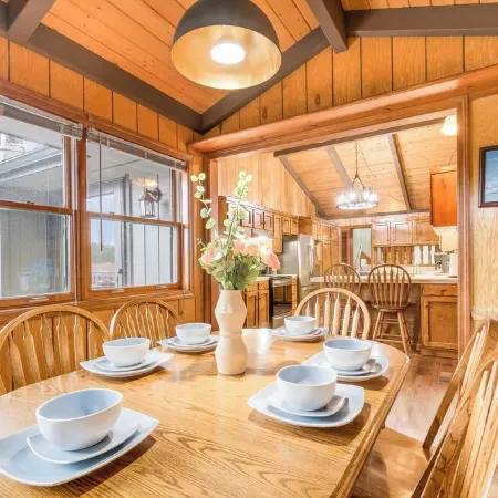Stay in Lakeside - Lake Front Oasis
