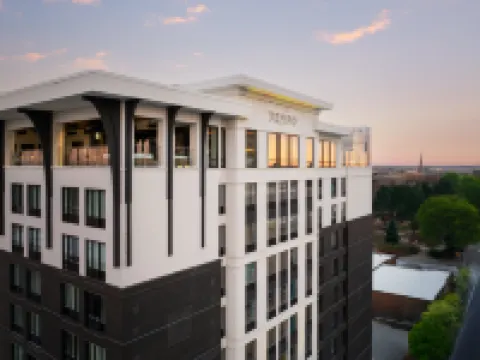 テンポ バイ ヒルトン レイリー ダウンタウン ローリーのホテル