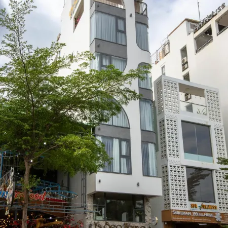 Y's Sea House Hotel Отели рядом с достопримечательностью «Мемориал Победы»