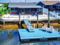 Tidewater: Bring your boat, backyard beach,kayaks. Hotels in Hernando Beach