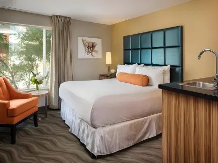 Porto Vista Hotel in Little Italy Отели рядом с достопримечательностью «Морской музей Сан-Диего»