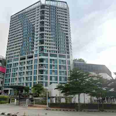 Luxurious Apartement Southgate Residence AEON Mall Tj Barat Hotel Exterior