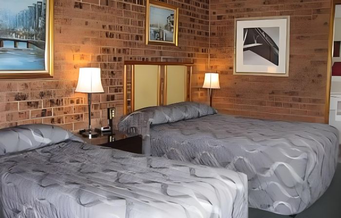 The Wayfarer Motel