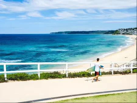 Boulevard on Beaumont Отели в г. Гамильтон