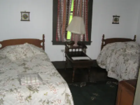 5/2 Old Farmhome-Beautiful Valley Views-Near Skiing-Sugarbush