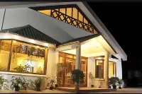 Summit Lillium Hotel & Spa Hotels near Pine View Nursery