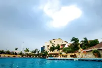 Oak Plaza Hotels East Airport