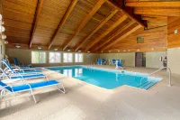 Comfort Inn & Suites - piscina
