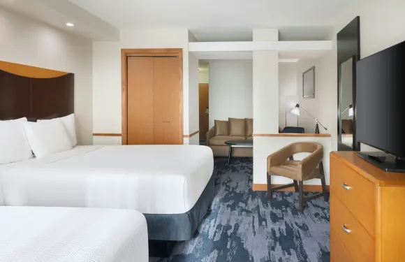 特洛克萬楓酒店及套房