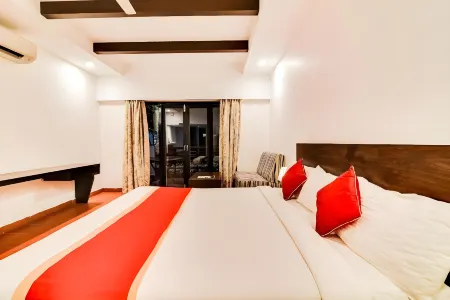 Reva Resorts & Holiday Homes Отели в г. Читур