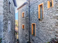 Tzoffhaus Hotels in Domaso