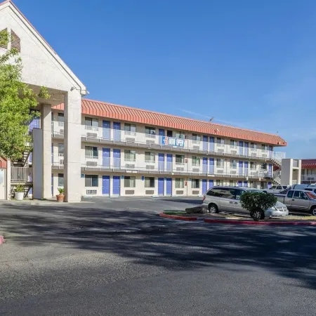 Motel 6 Fresno, CA - Yosemite Hwy
